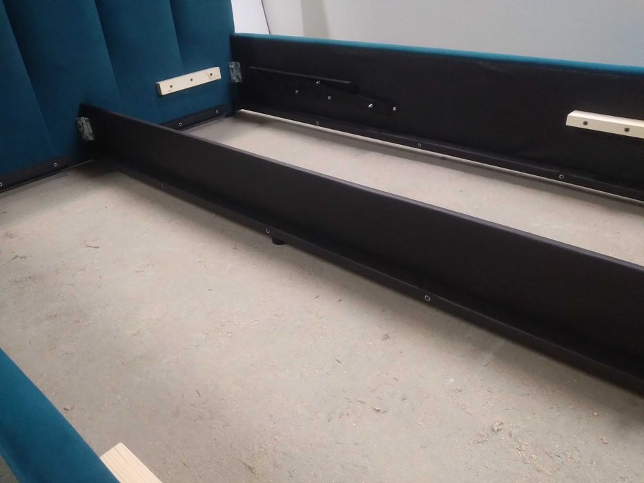 PRODUCENT OKAZJA Łóżko Tapicerowane stelaż metalowy pojemnik w cenie