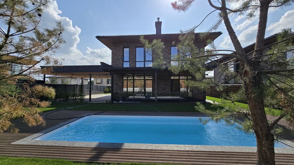 Будинок 230 м КМ охорона басейн газ ремонт с. Ходосівка поруч Чапаївка