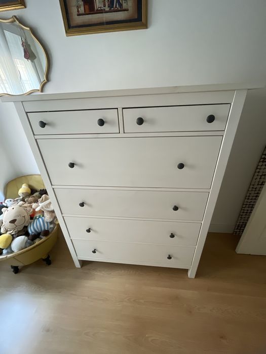 Comoda/camiseiro  alta branca ikea hemnes