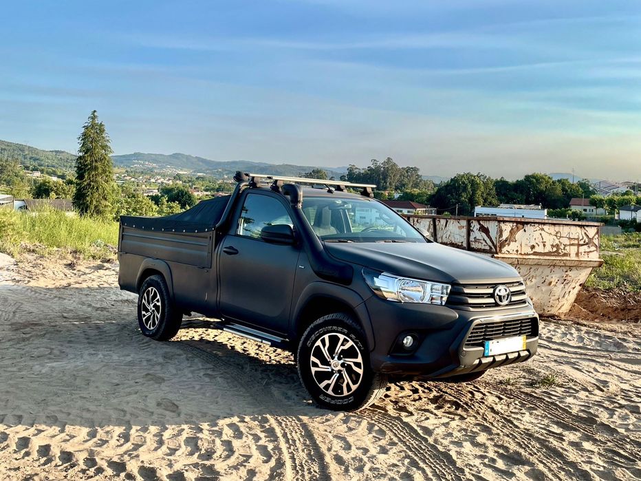 Toyota Hilux 4X4 semi-nova - Apenas 74000 km_Nunca fez TT_Pintura mate
