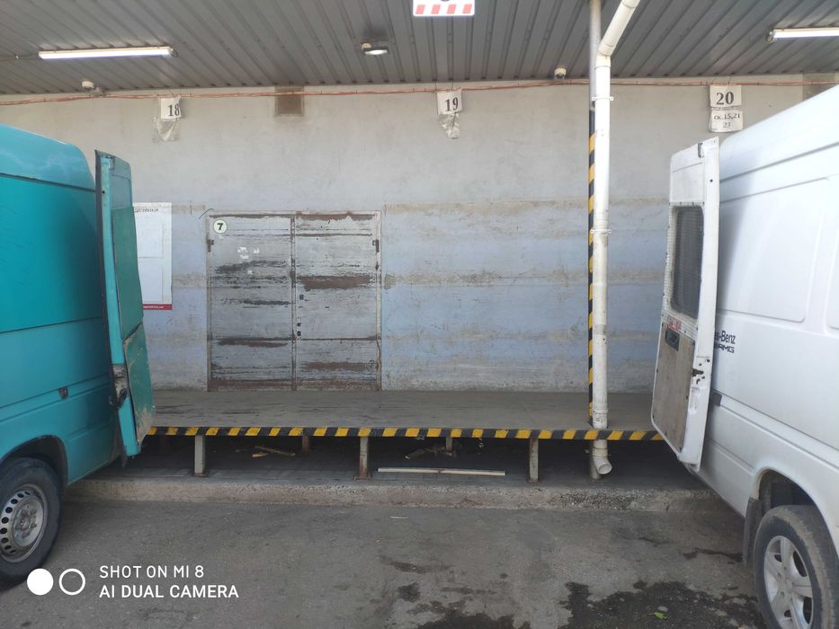 Приміщення під торгівлю 350 м.кв. фасад з рампами Оптовий ринок поруч