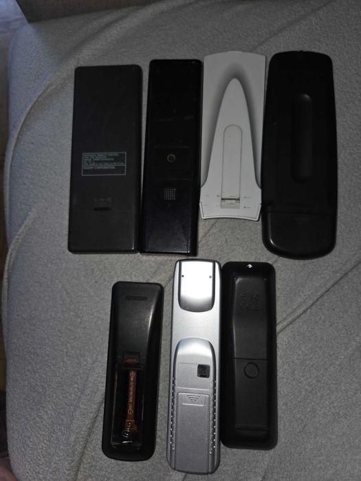 Piloty do magnetowidów uniwersalny i audio system disc