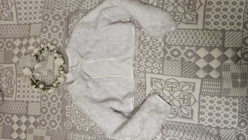 Zestaw Alba komunijna, wianek, bolerko roz. 140/146