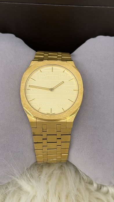Gucci Zegarek 25H