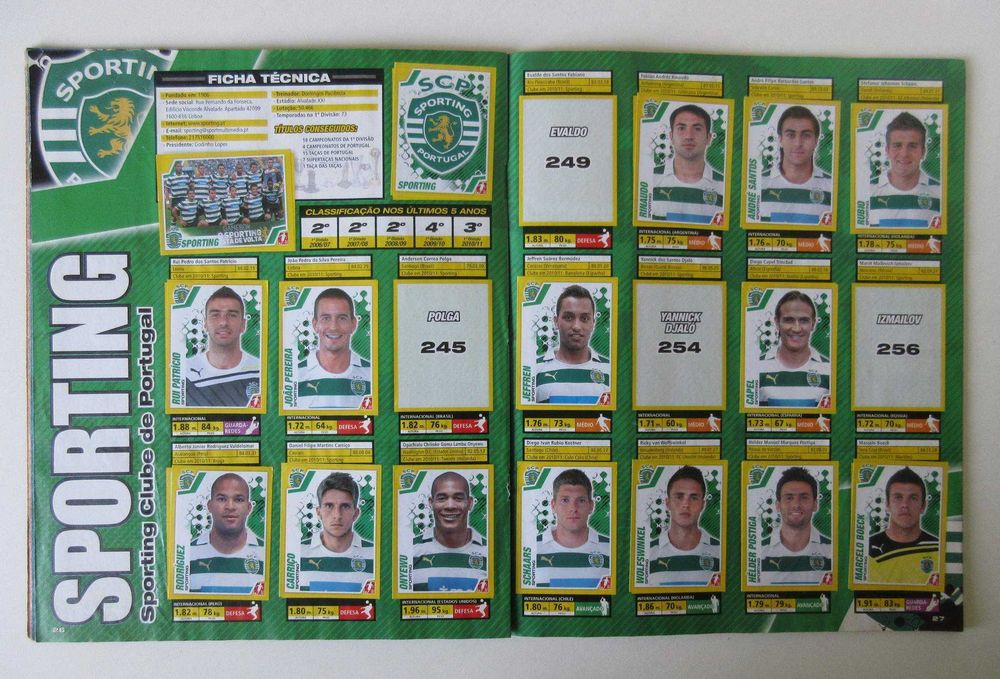 Caderneta INCOMPLETA "Futebol 2011 / 12" (PANINI)