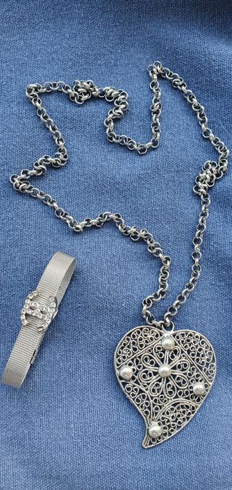 Colares/Puseiras/Anéis