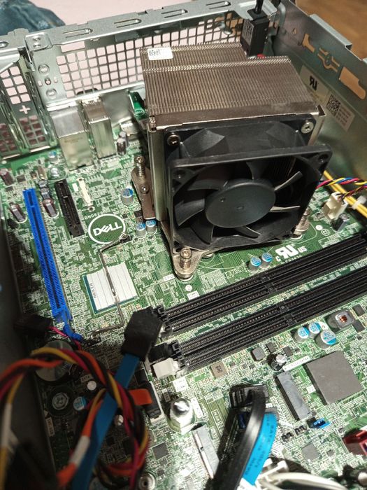 Procesor Intel Xeon E-2246G (6C/12T) 3,6 - 4,8GHz