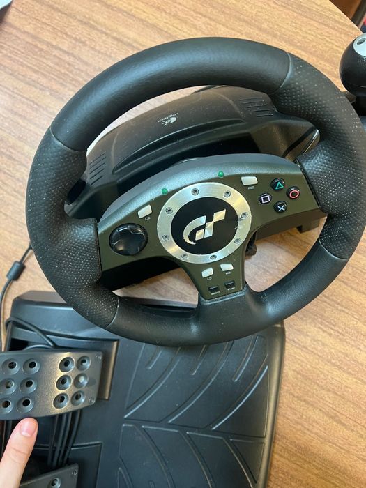 Volante logitech driving force pro