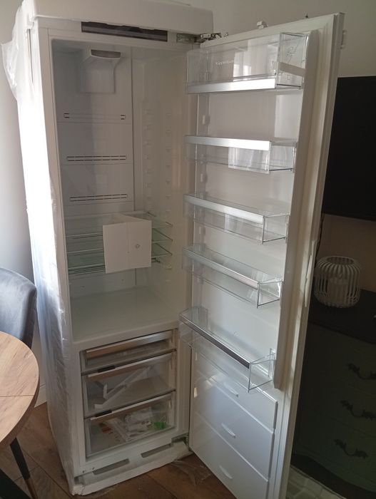 Lodówka do zabudowy Kuppersbusch FKF8800.1I
