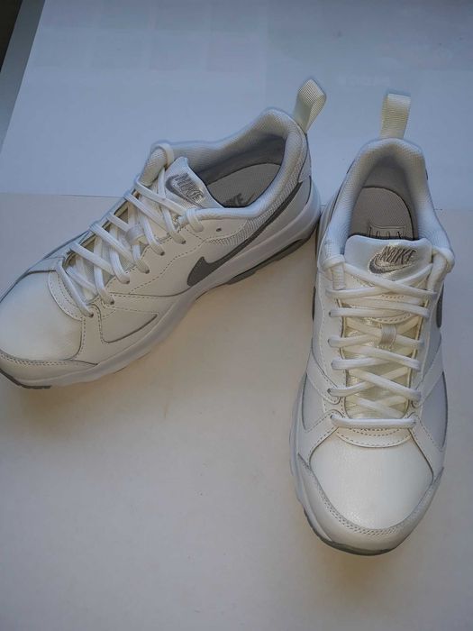 Nike Air Max Muse n.º 42