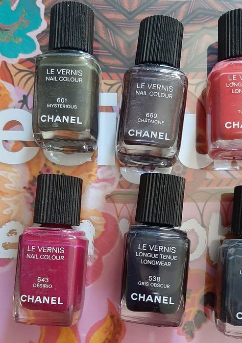 Vernizes e maquilhagem Chanel