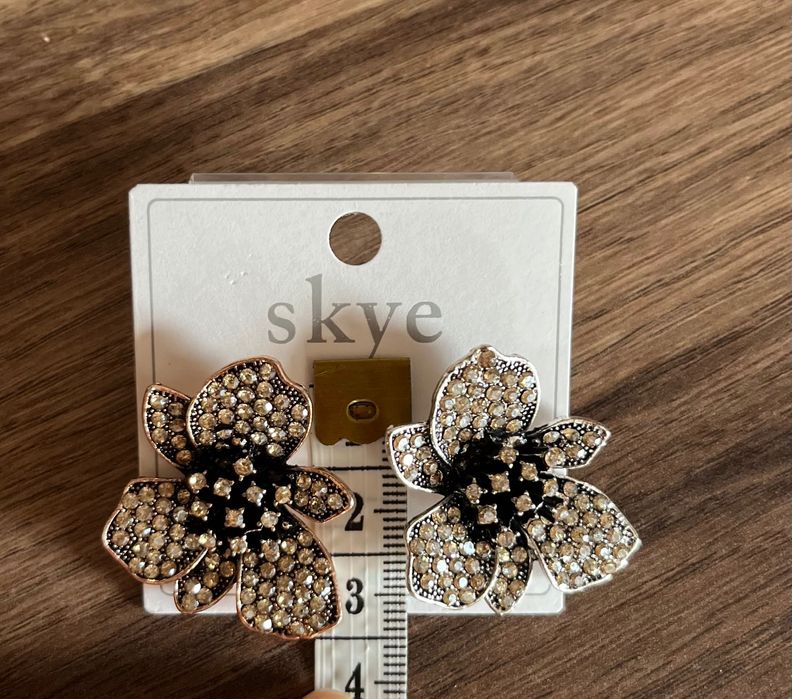 Kolczyki cyrkonia metal