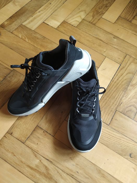 кросівки ессо 40р.