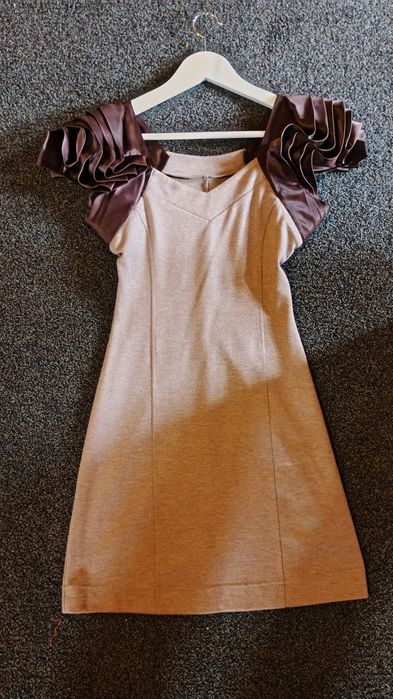 Вечірня сілуетна сукня