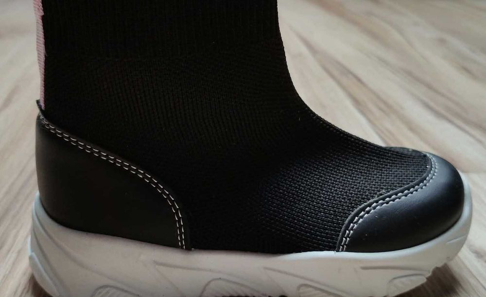 Botki dziewczęce czarne Stitch r. 28
