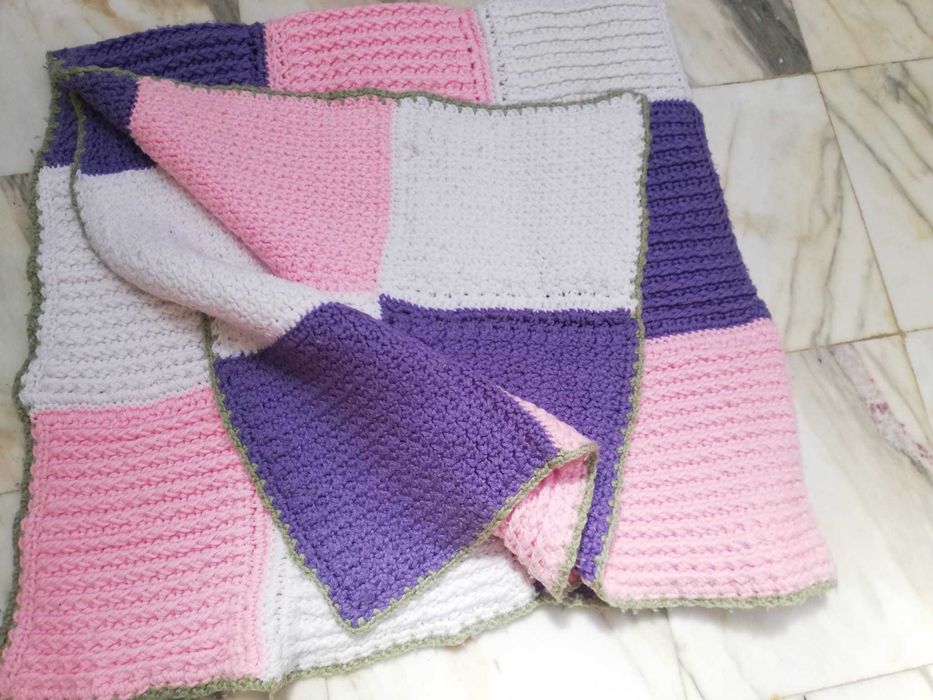 Colcha/ manta de casal  feita a mão