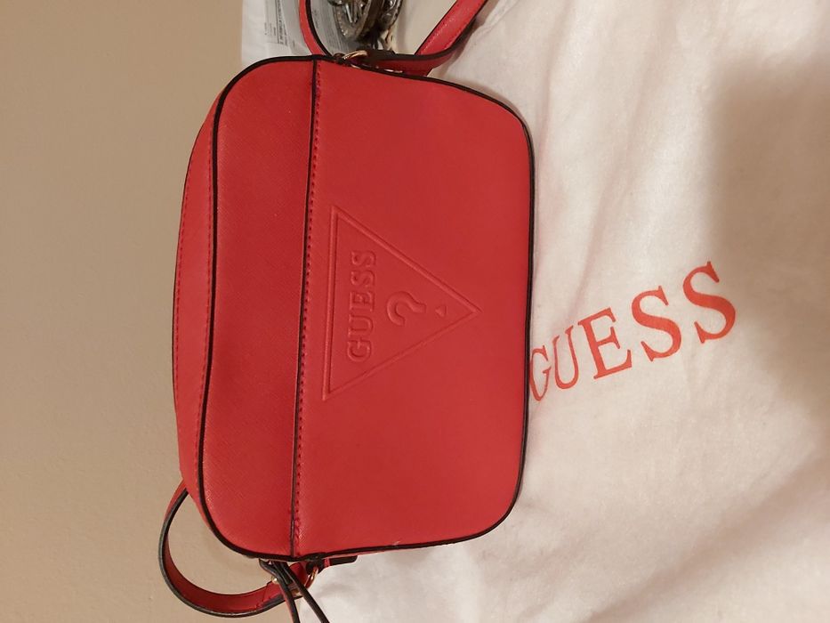 Torebka Guess crossbody listonoszka czerwona