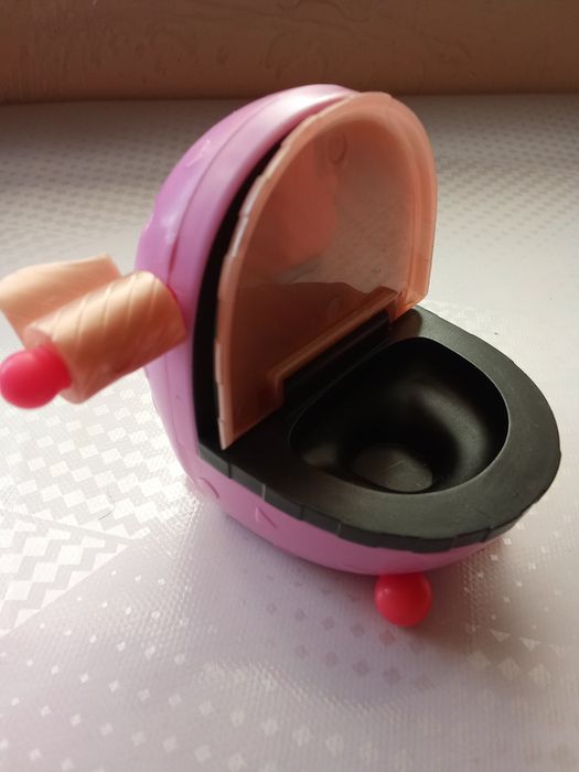 Меблі лол унітаз зі звуковим ефектом телевізор