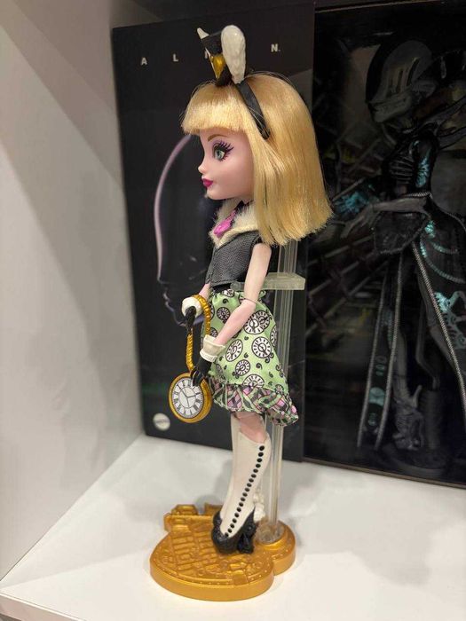 Лялечка Ever after high, Bunny Blanc