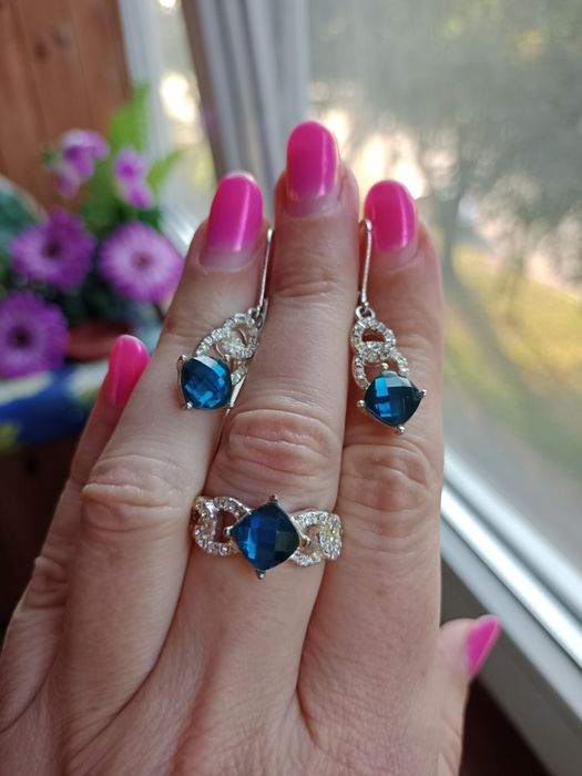 Колечко с синим камнем