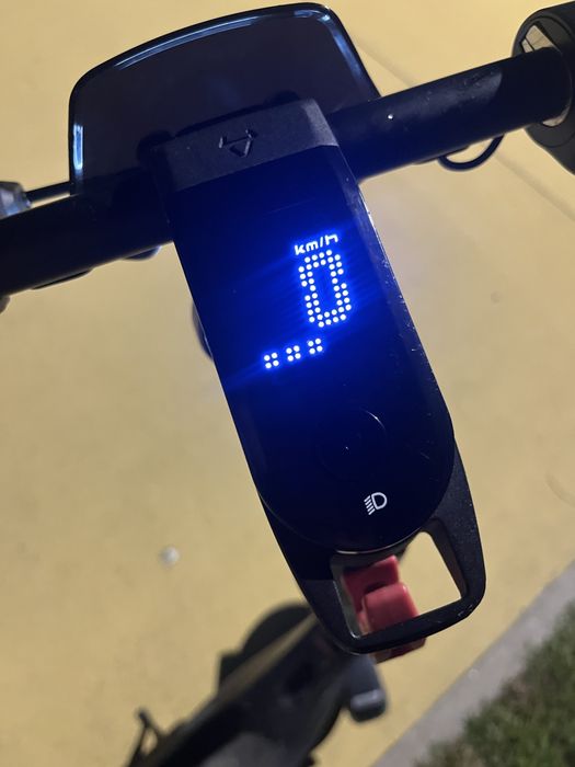 Vendo trotrinet eletrica marca miu
