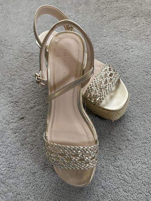 Босоніжки zara