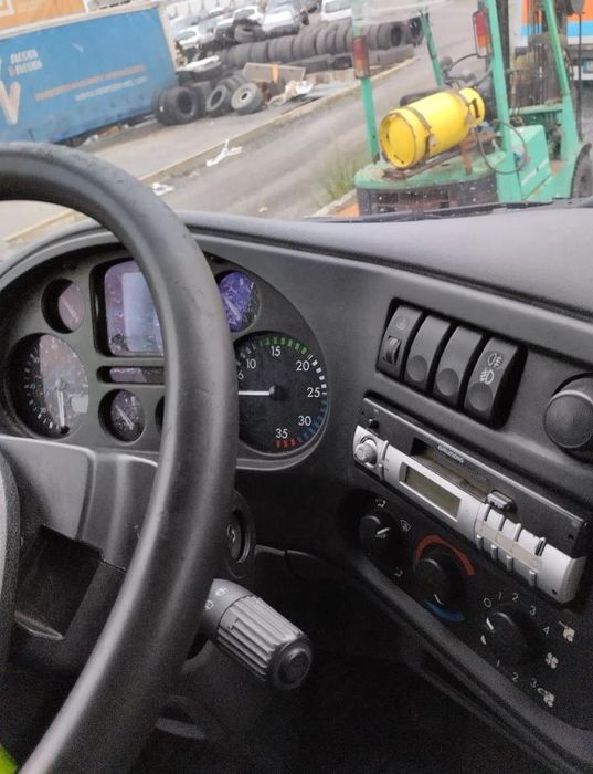 DAF LF 45 / Camião pronto. Urgente .a trabalhar / Caixa fechada