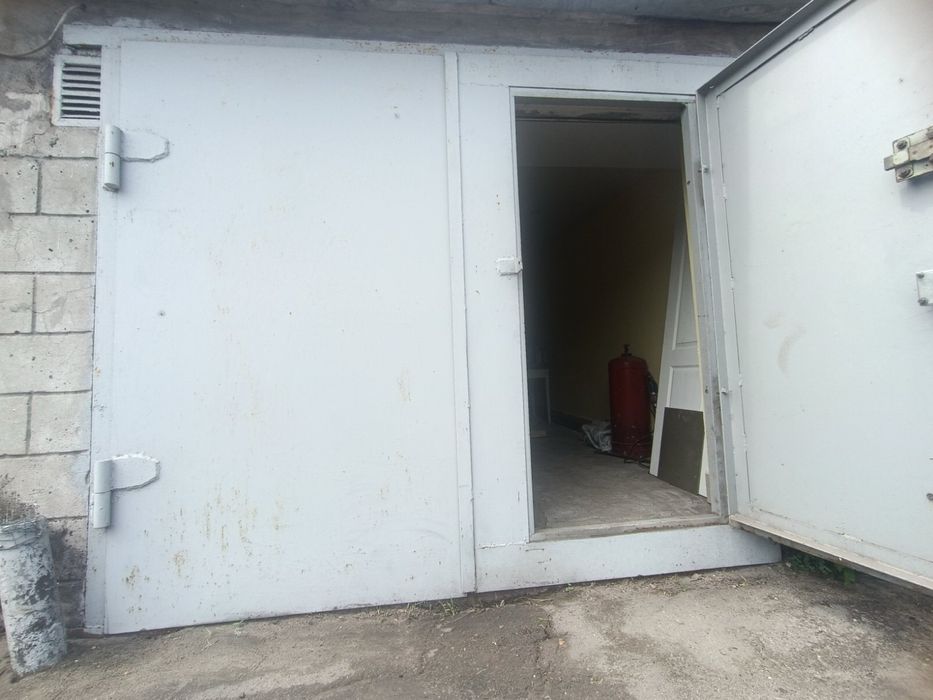 Продам  гараж в самом центре возле Руди