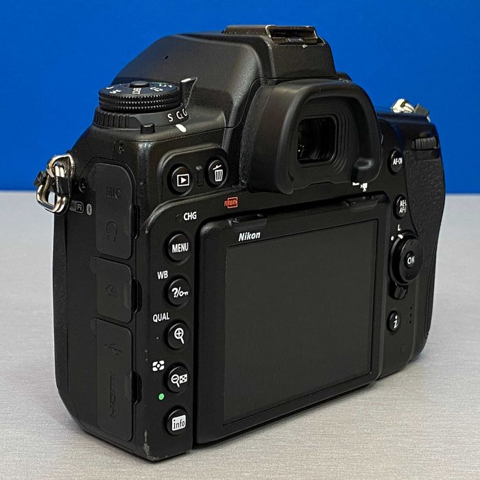 Nikon D780 (Corpo) - 24.5MP