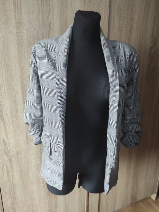 Garnitur damski na komunię i inne okazje .