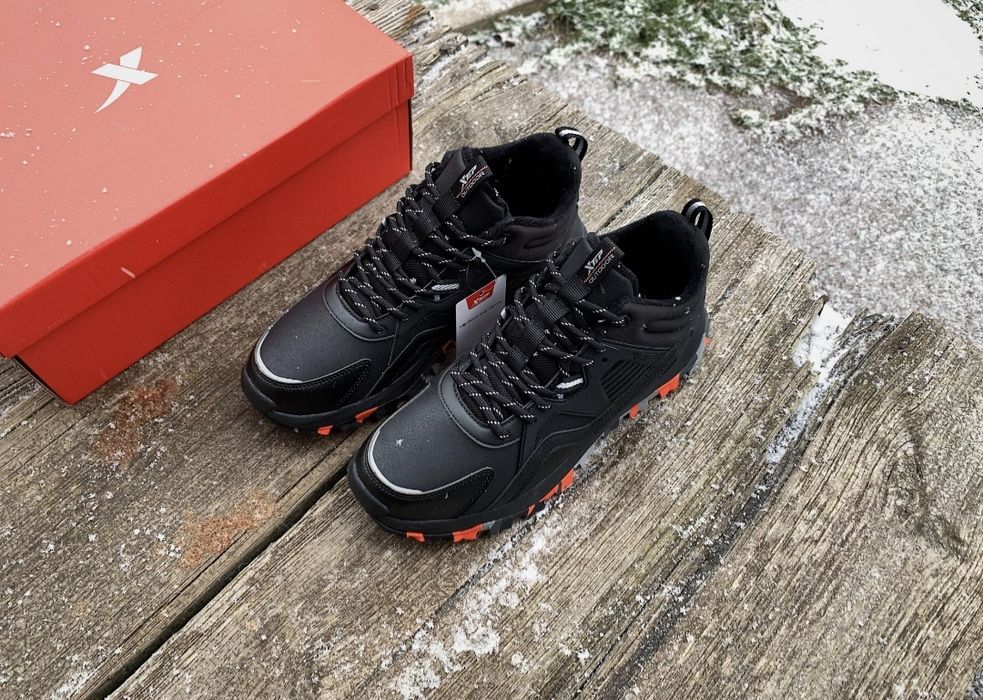 Оригінальні кросівки X-tep