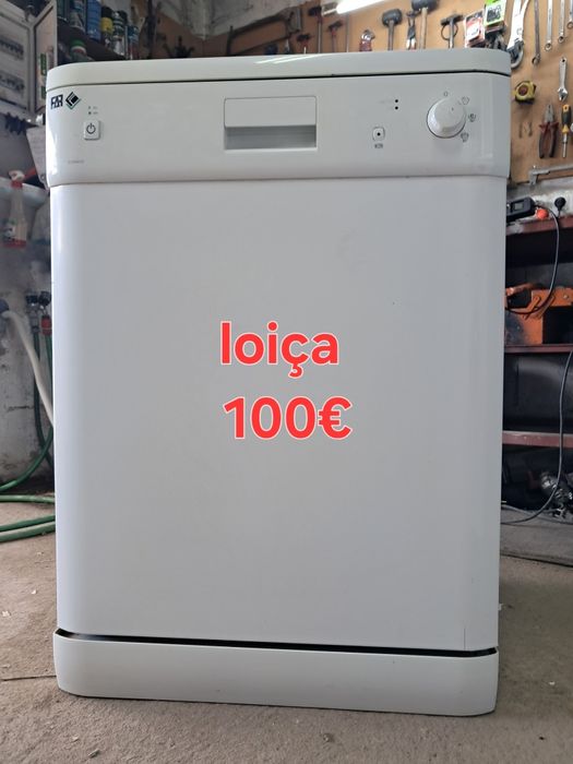 Várias máquinas de lavar loiça