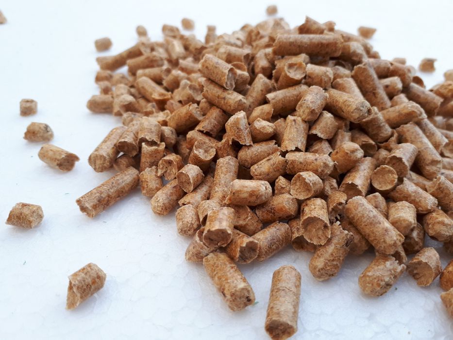 Pellet A1 6mm sosnowy certyfikowany.  15kg.