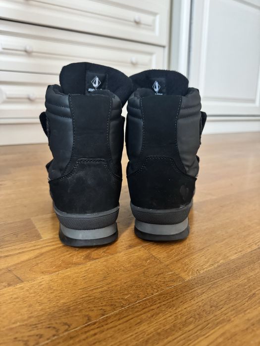 Продам дитячі зимові ботинки Jog Dog