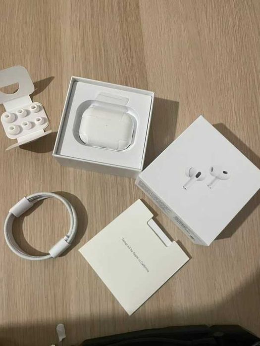 Apple AirPods Pro (2.ª Geração) Originais - Excelente Estado