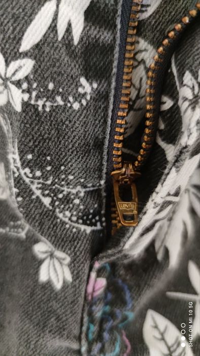 Levis legging jegginsy rurki jeansy szare w liscie