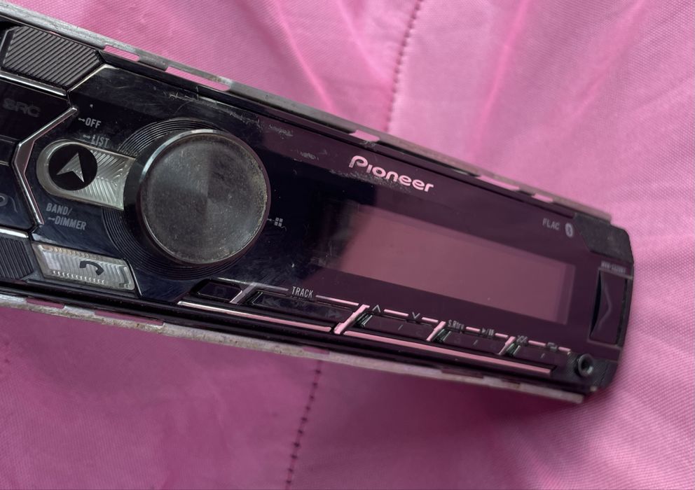 Radio samochodowe Pioneer (2020r)