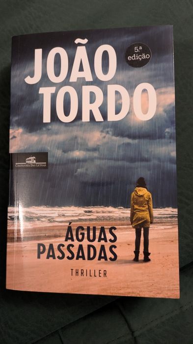 Livro "Águas Passadas" de João Tordo