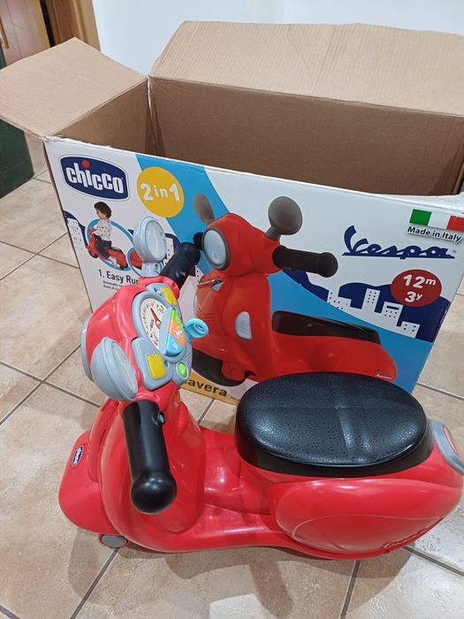 Mota chico com rodinhas