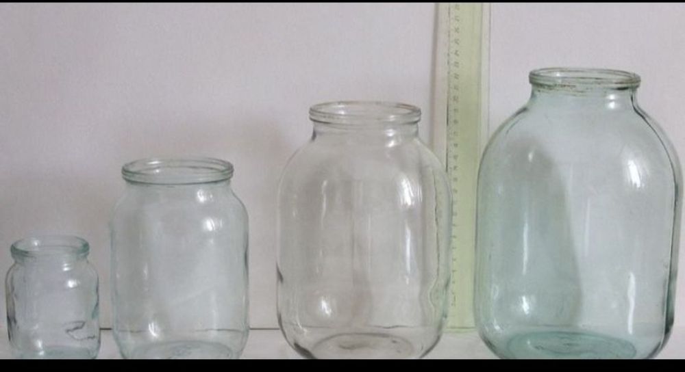 Продам банки  0,5 л, 1 л  і 3л