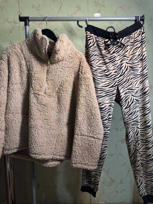 Продам Піжаму Жіночу