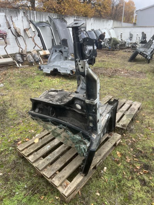 Четверть перед правая додж дарт 13год dodge dart