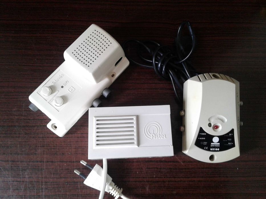 Amplificador de sinal de TV Univers, como NOVO!