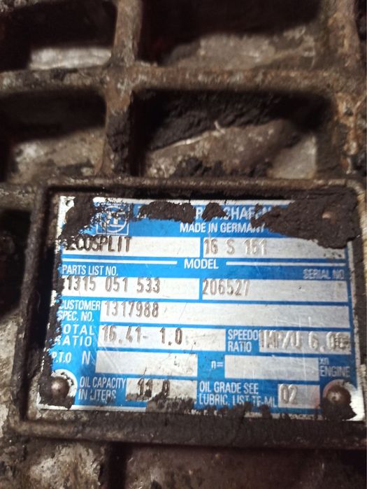 Продам 2 коробки на запчасти!