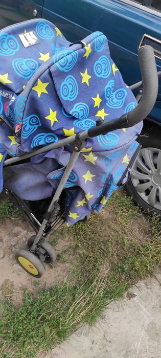 Продам коляску прогулочную трость