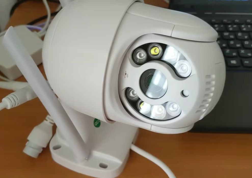 Продам комплект із 2 Wi-Fi IP камер відеоспостереження 
Поворотні Smart Camera, вуличні, IP66, нічне бачення