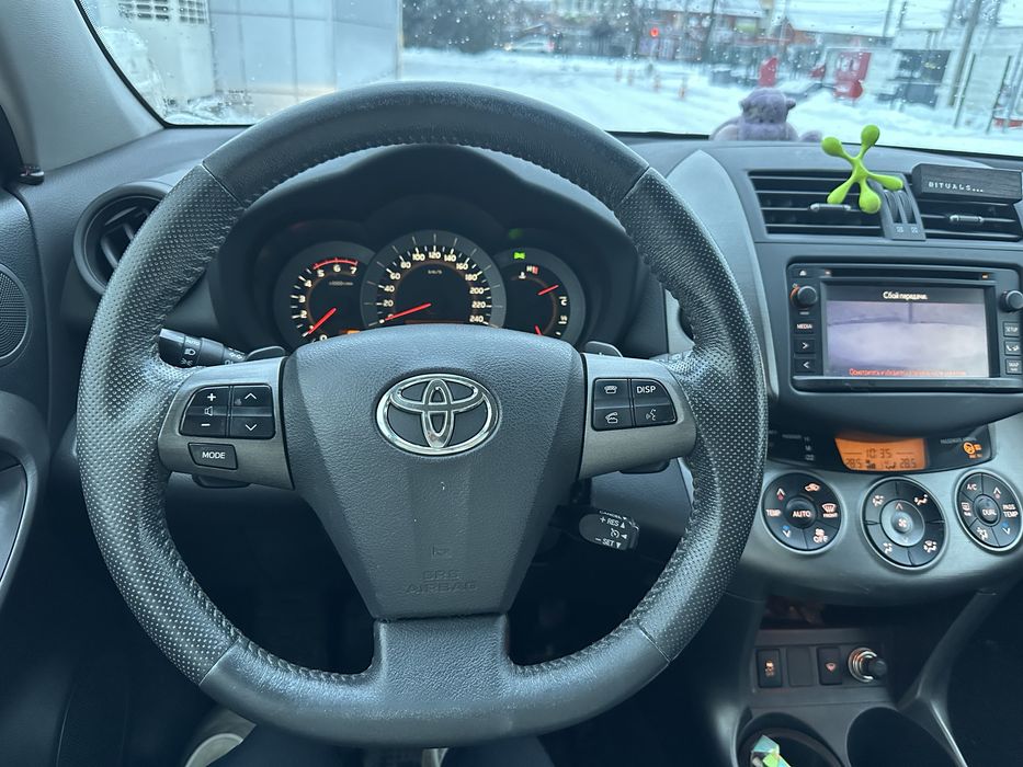 Продам авто Тойота Рав 4