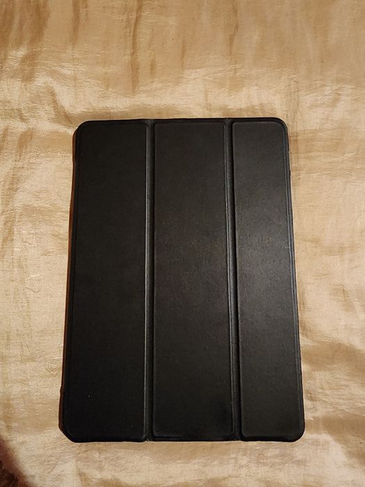 Планшет Samsung Galaxy Tab S2 9,7" LTE 3/32 gb плюс два чехла