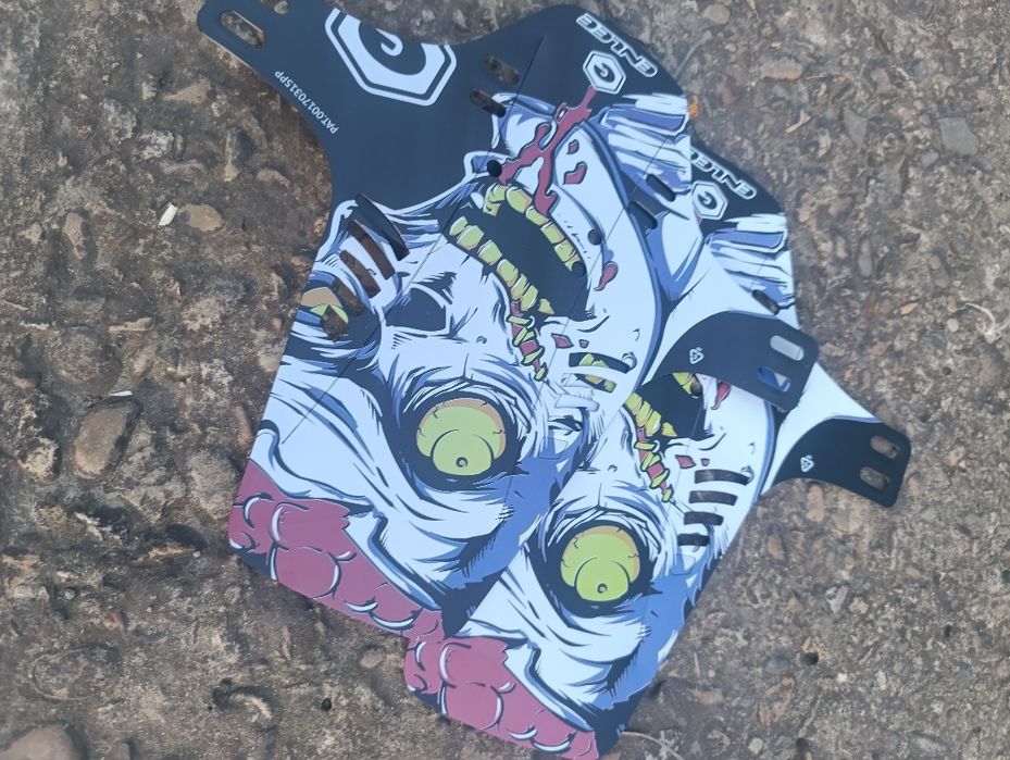 бризковики , болотніки на велосипед (mudguard)