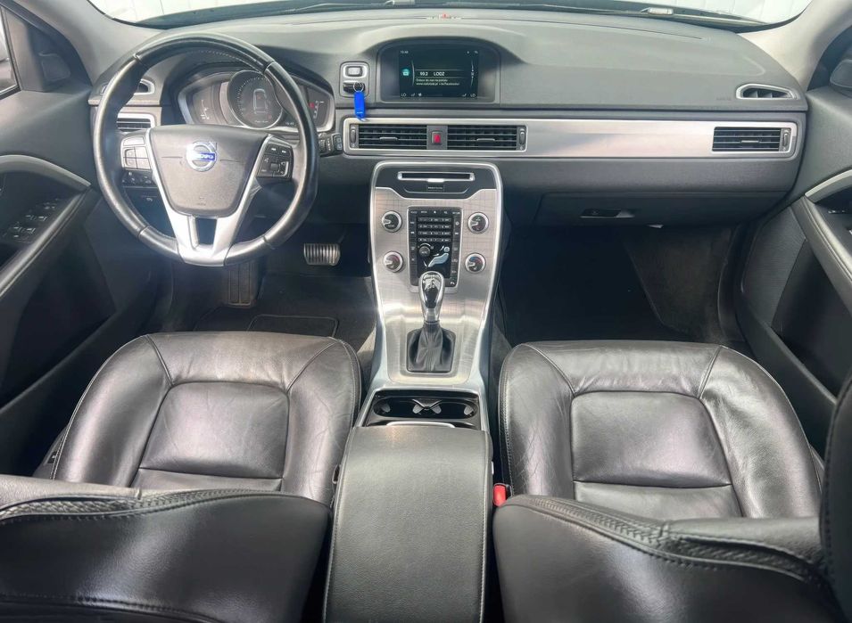 2016  Volvo    XC 70
